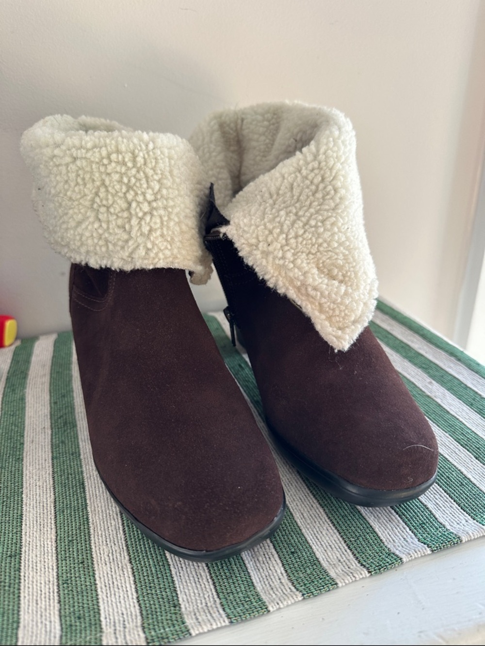 Clarks Dark Brown Suede Ankle Boots with Cream Sherpa Cuff